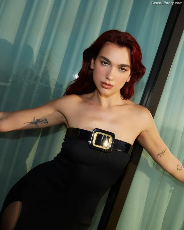 Dua Lipa photo 17 of 7804
