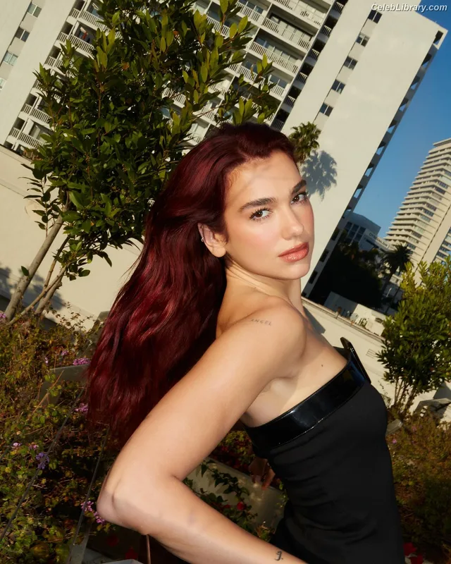 Dua Lipa photo 18 of 7804