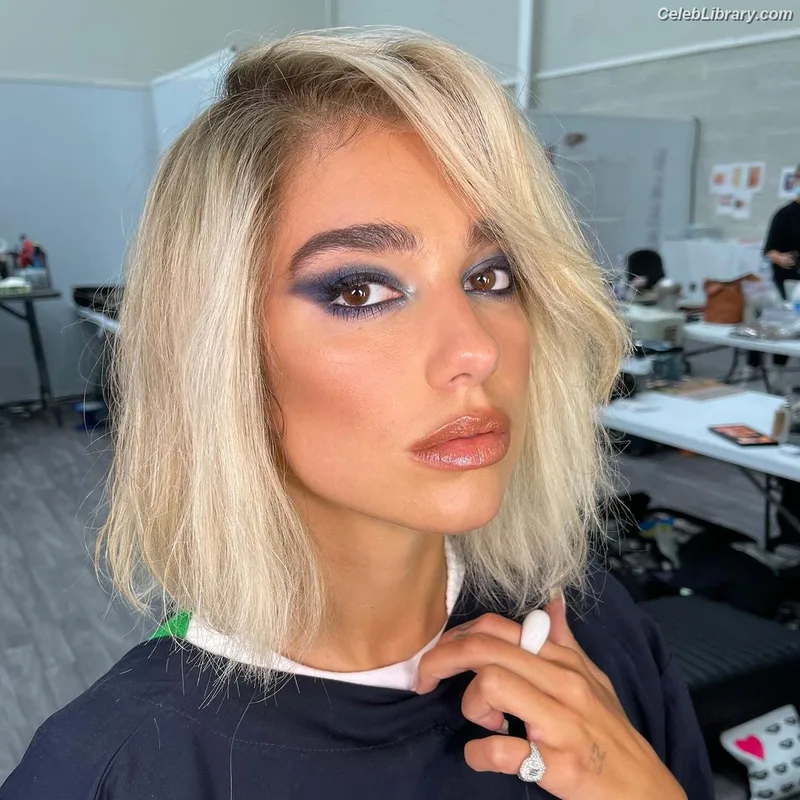 Dua Lipa photo 22 of 7804