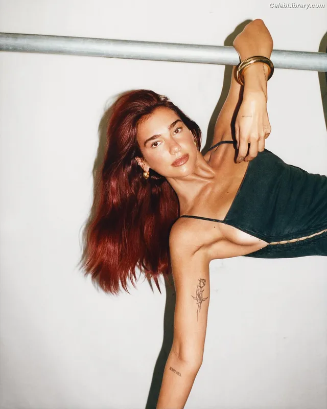Dua Lipa photo 21 of 7804