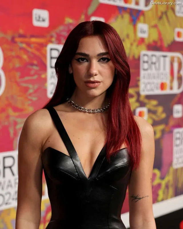 Dua Lipa photo 24 of 7804