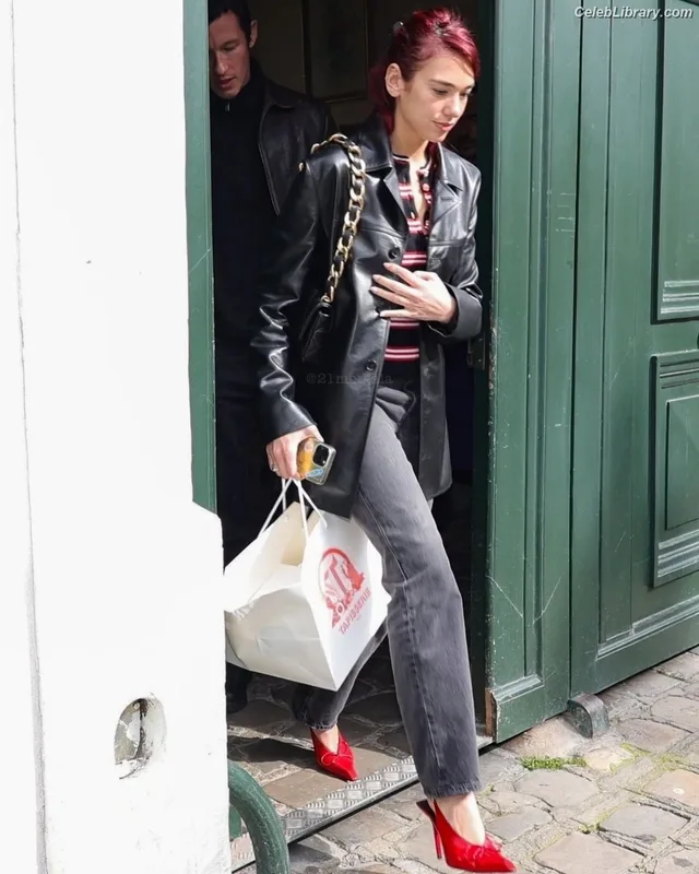 Dua Lipa photo 6 of 7804
