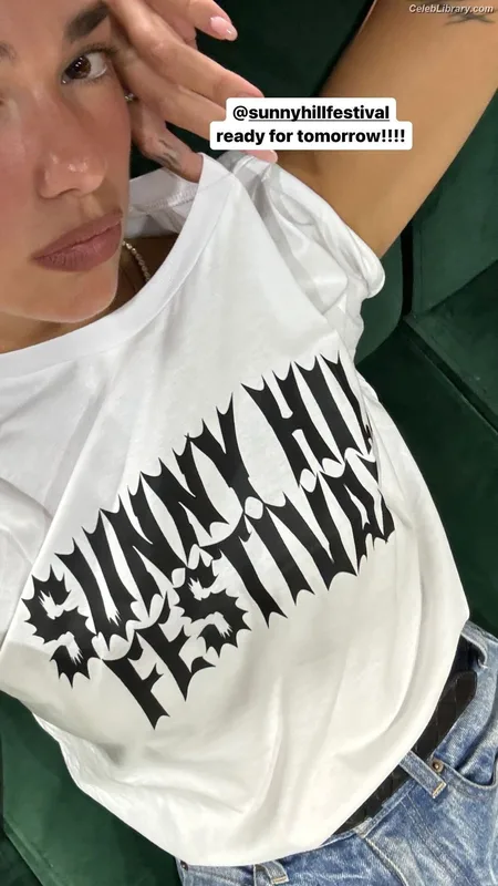 Dua Lipa photo 2 of 7804