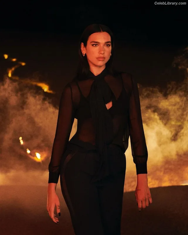 Dua Lipa photo 8 of 7804