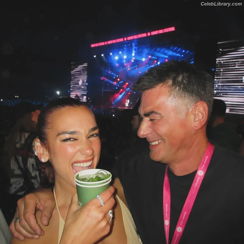 Dua Lipa photo 13 of 7804