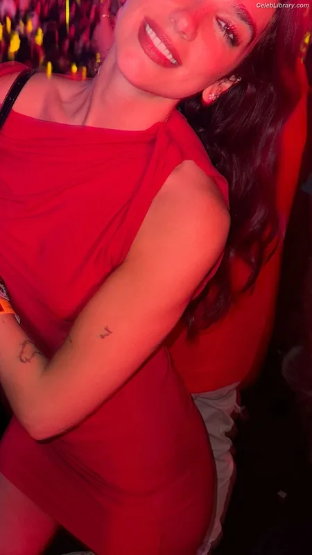 Dua Lipa photo 14 of 7804
