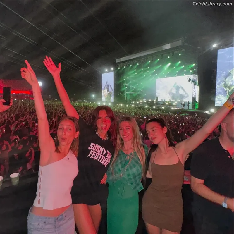 Dua Lipa photo 20 of 7804