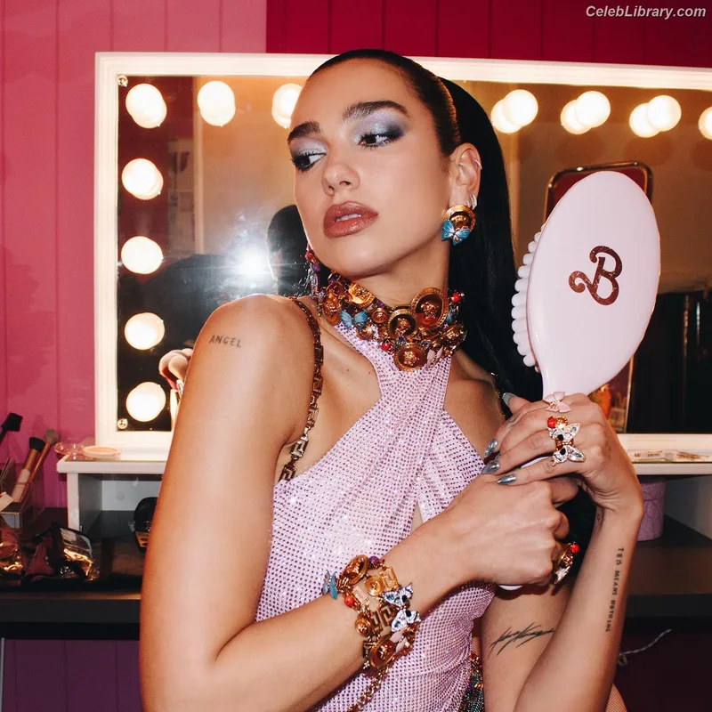 Dua Lipa photo 9 of 7804