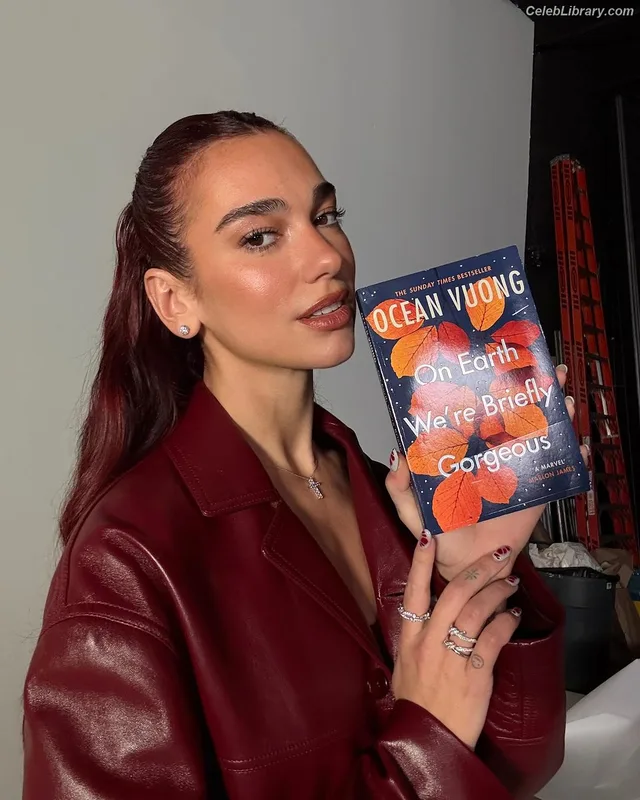Dua Lipa photo 12 of 7804