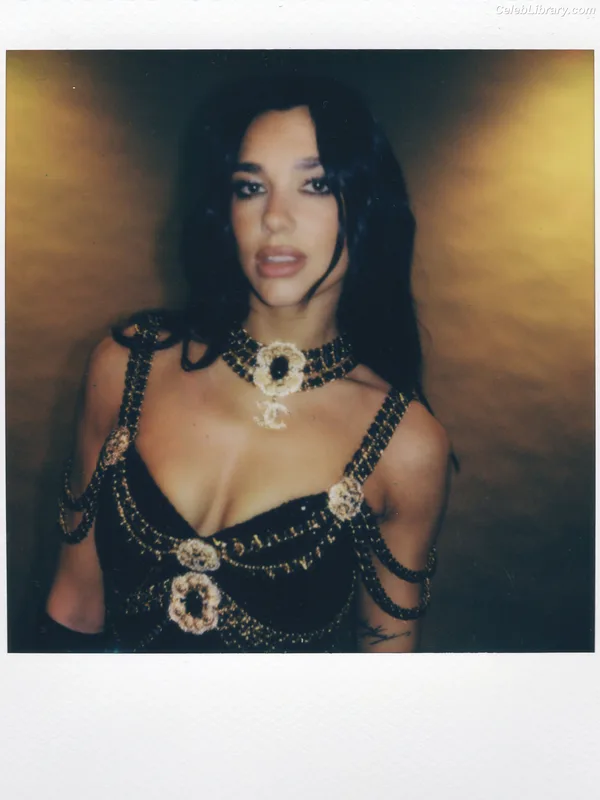 Dua Lipa photo 15 of 7804