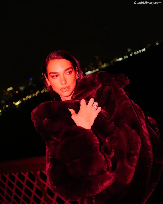 Dua Lipa photo 5 of 7804