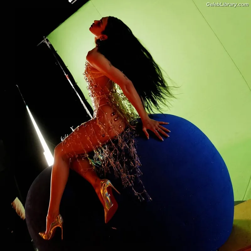 Dua Lipa photo 19 of 7804