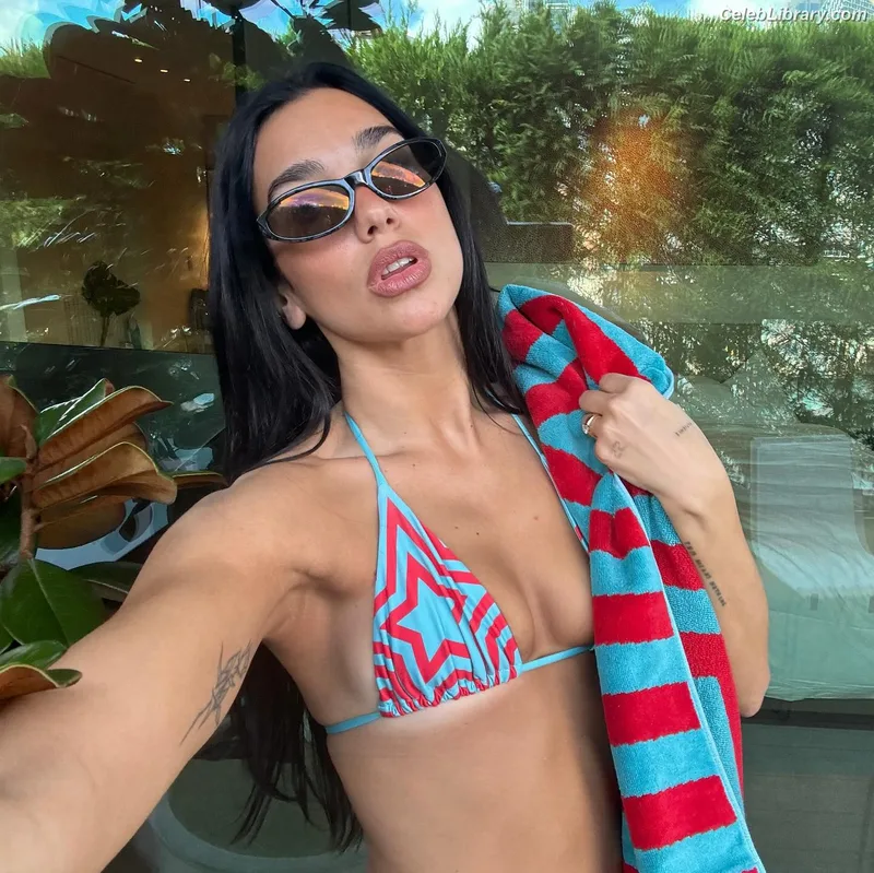 Dua Lipa photo 18 of 7804