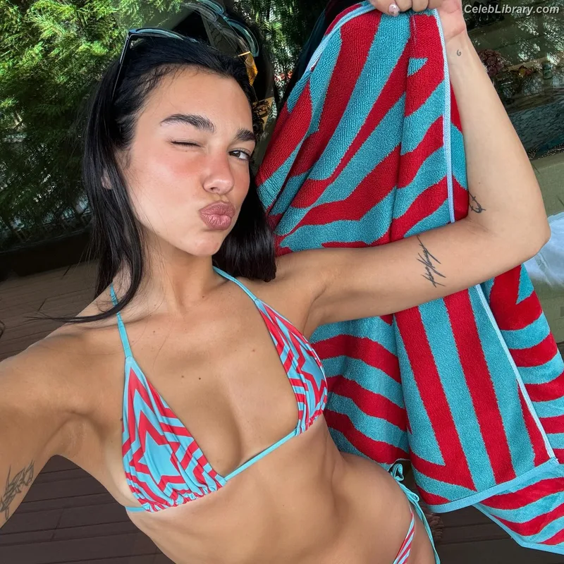 Dua Lipa photo 20 of 7804