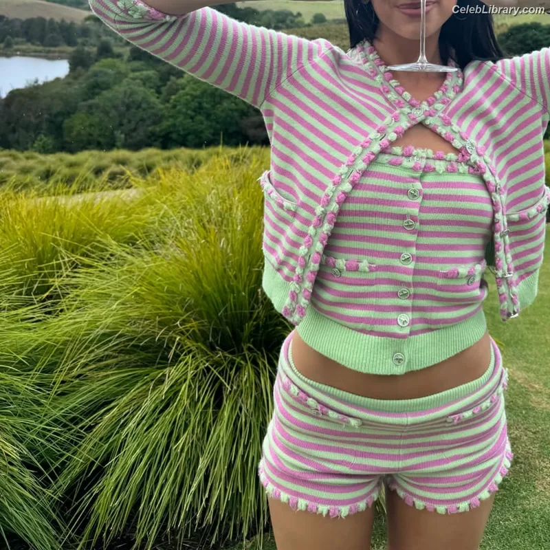 Dua Lipa photo 12 of 7804