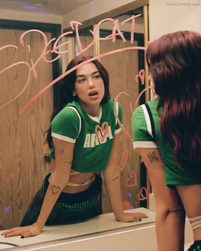 Dua Lipa photo 14 of 7804