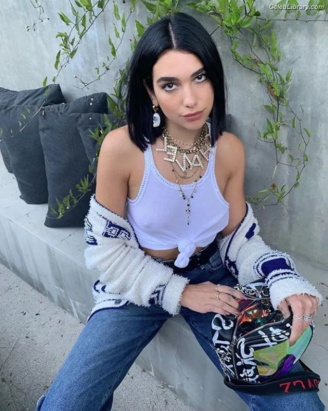 Dua Lipa photo 19 of 7804