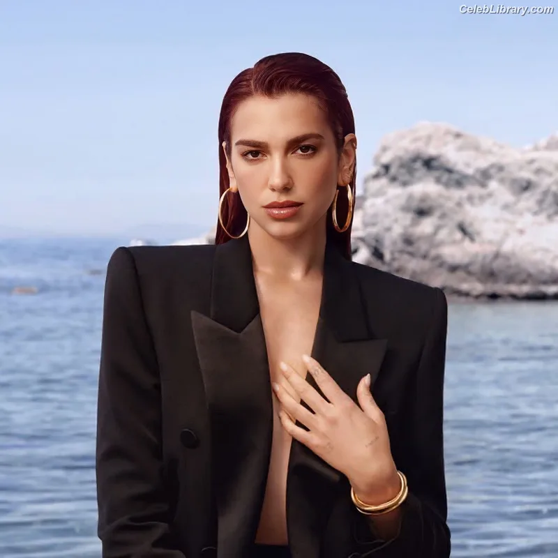 Dua Lipa photo 8 of 7804
