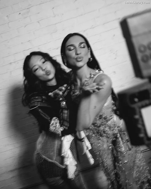 Dua Lipa photo 21 of 7804