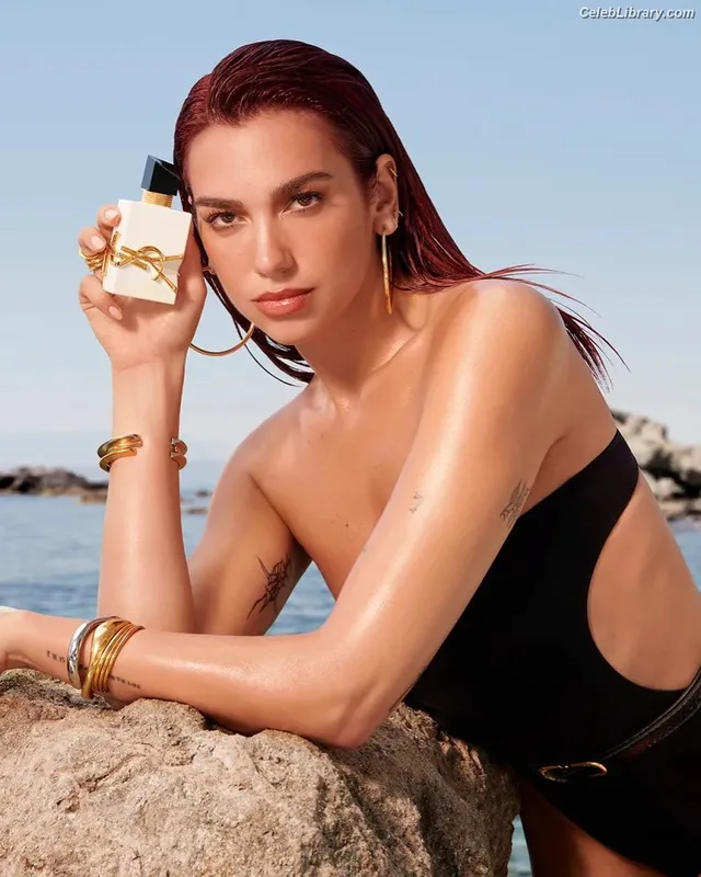 Dua Lipa photo 23 of 7804