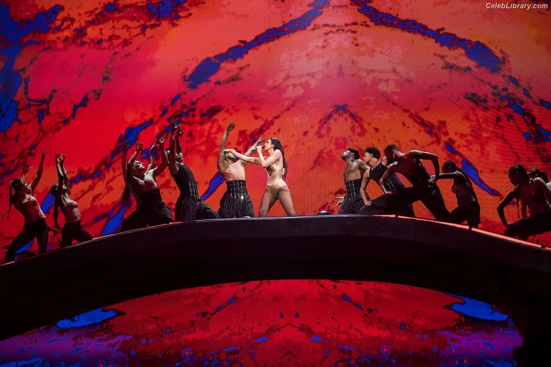 Dua Lipa photo 23 of 7804