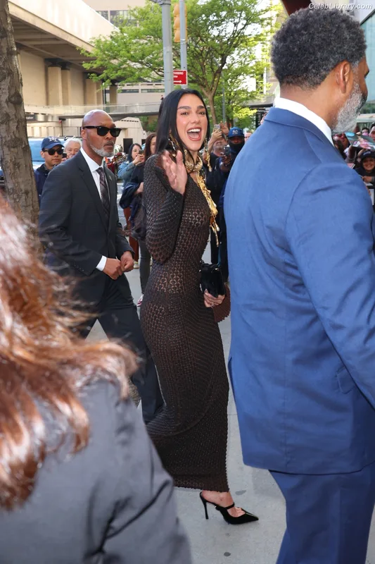 Dua Lipa photo 12 of 7804