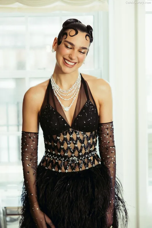 Dua Lipa photo 19 of 7804