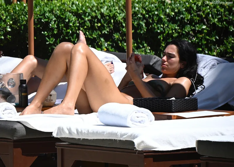 Dua Lipa photo 9 of 7804