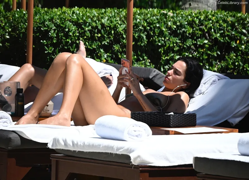 Dua Lipa photo 14 of 7804