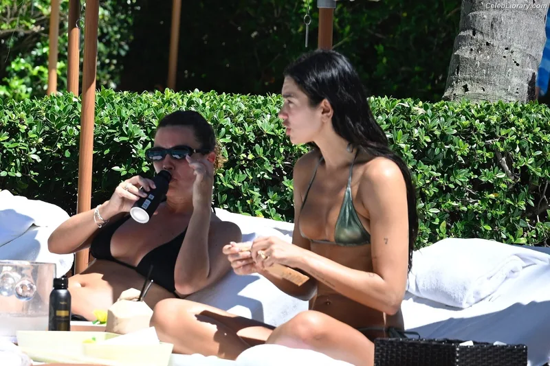 Dua Lipa photo 19 of 7804