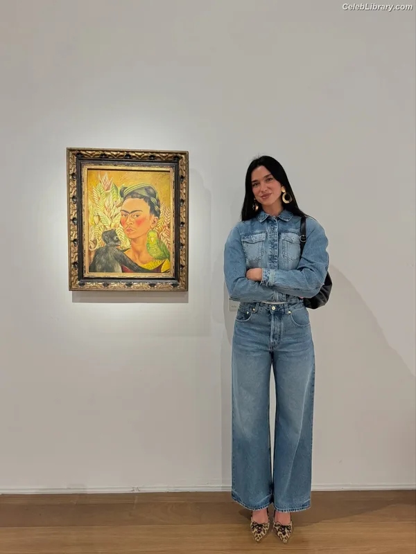 Dua Lipa photo 16 of 7804