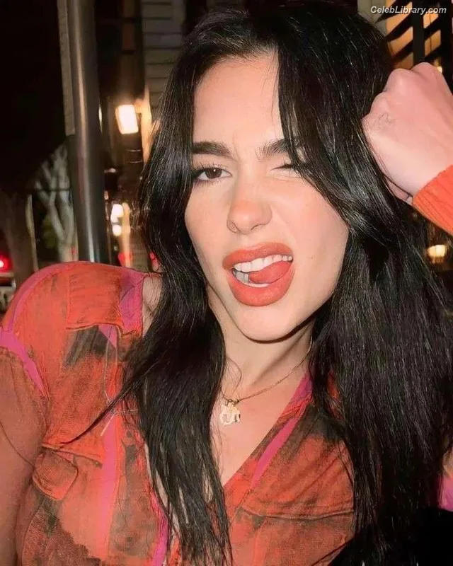 Dua Lipa photo 20 of 7804