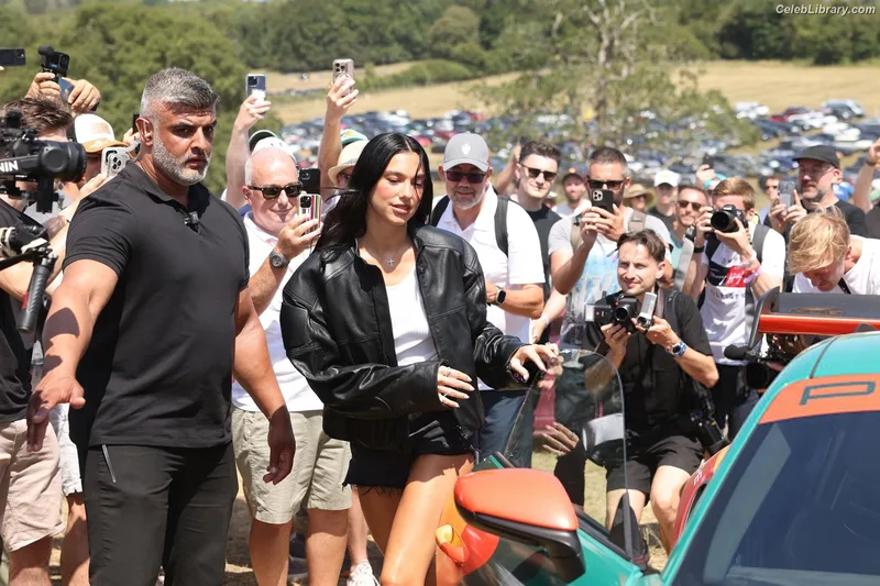 Dua Lipa photo 22 of 7804
