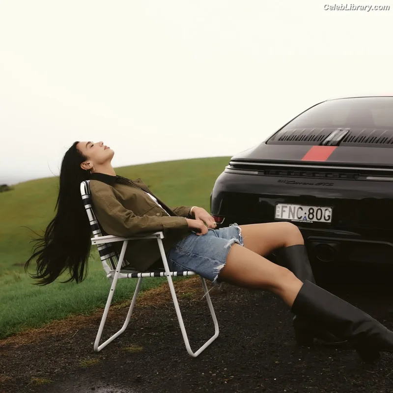 Dua Lipa photo 17 of 7804