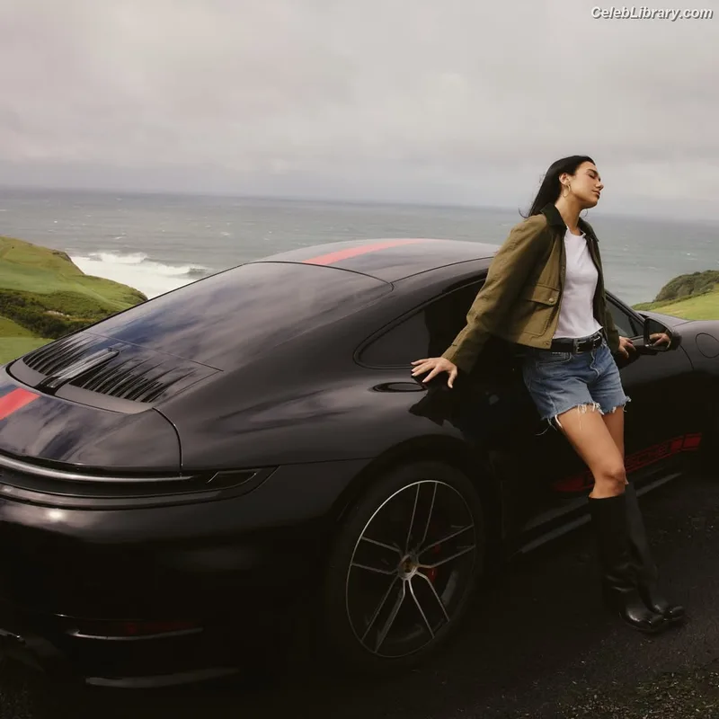 Dua Lipa photo 20 of 7804