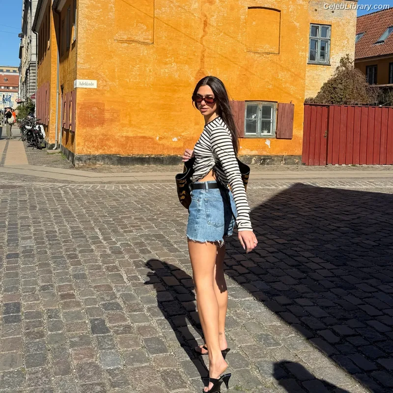 Dua Lipa photo 23 of 7804