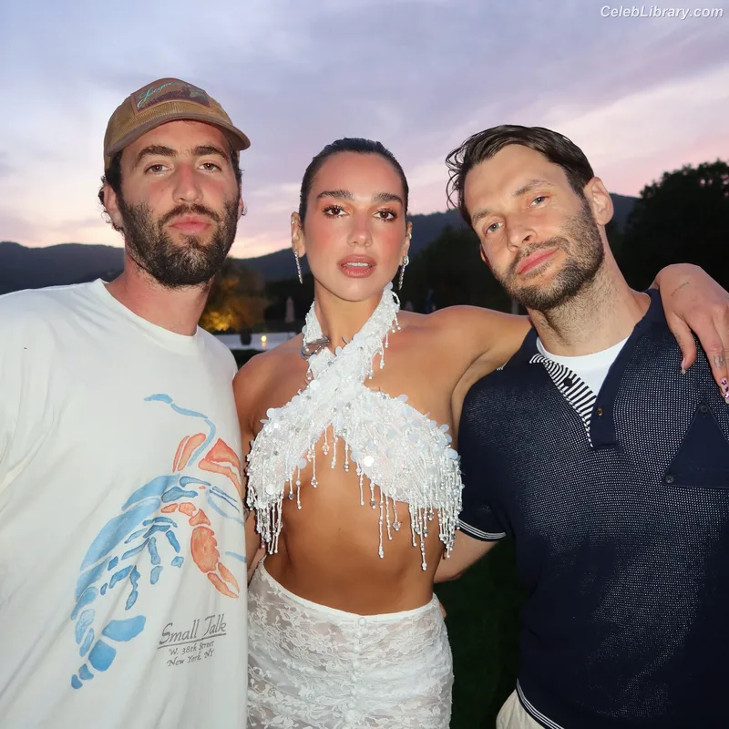 Dua Lipa photo 18 of 7804