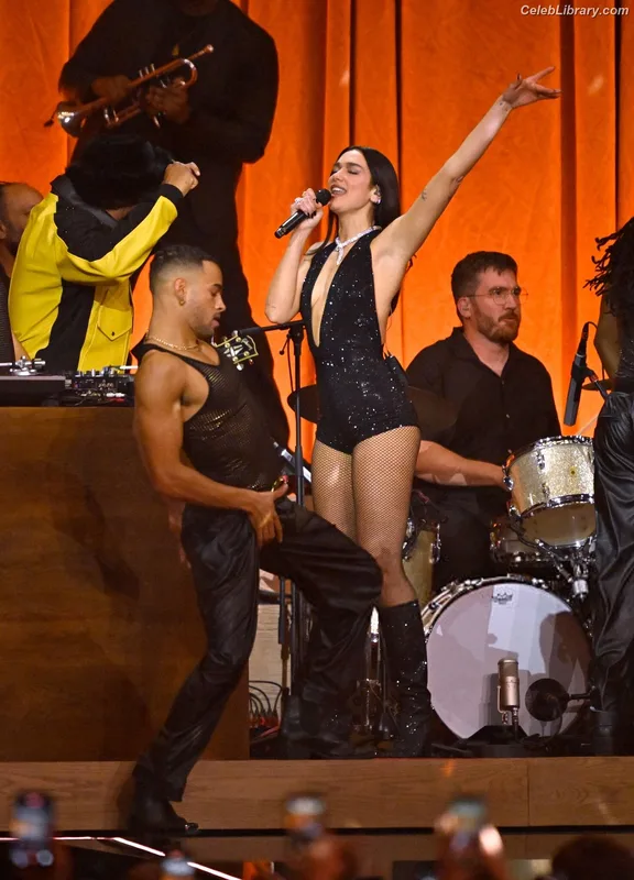 Dua Lipa photo 4 of 7804