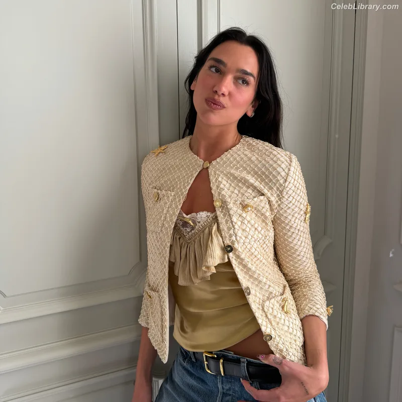 Dua Lipa photo 11 of 7804