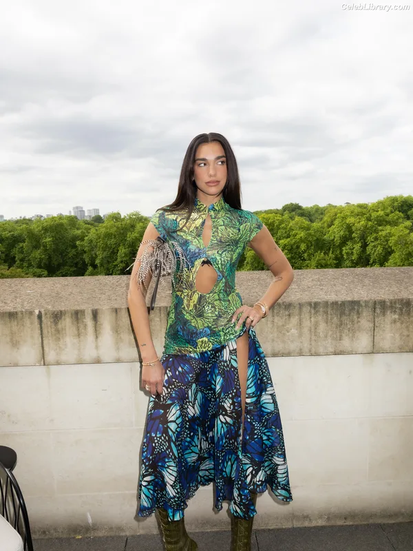 Dua Lipa photo 21 of 7804