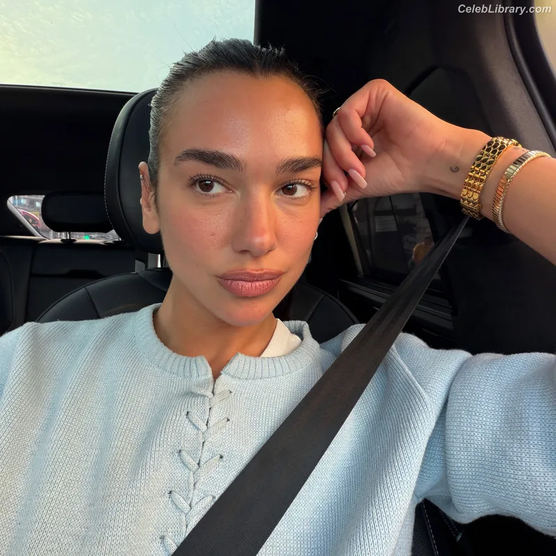 Dua Lipa photo 4 of 7804
