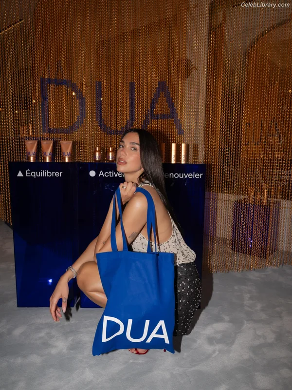 Dua Lipa photo 8 of 7804