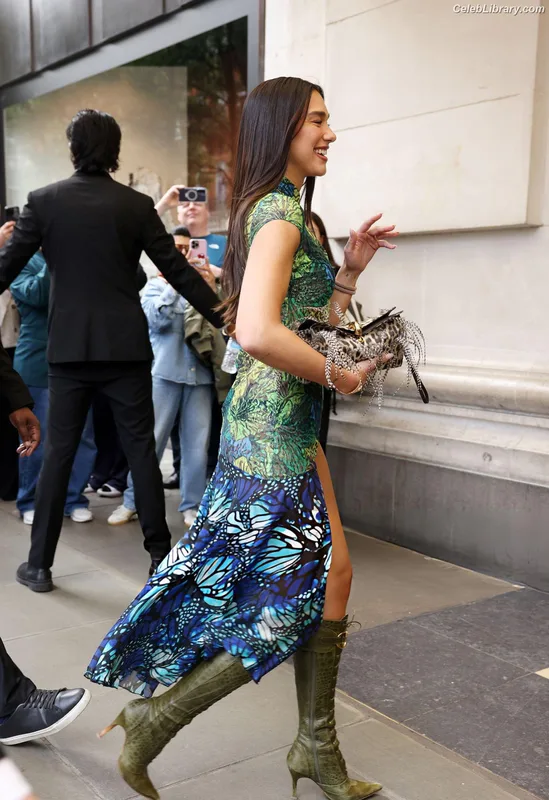 Dua Lipa photo 23 of 7804