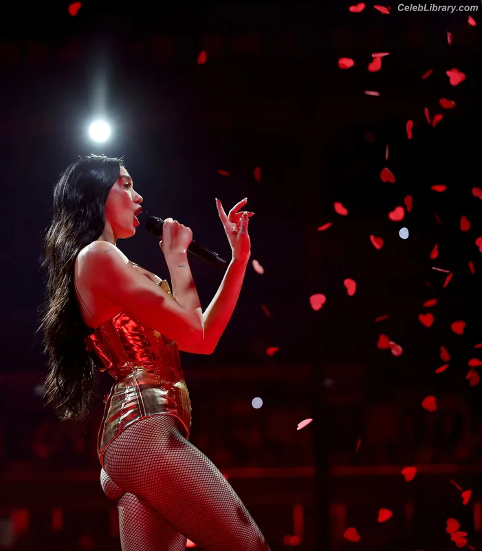 Dua Lipa photo 13 of 7804