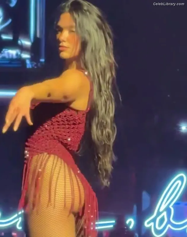 Dua Lipa photo 11 of 7804