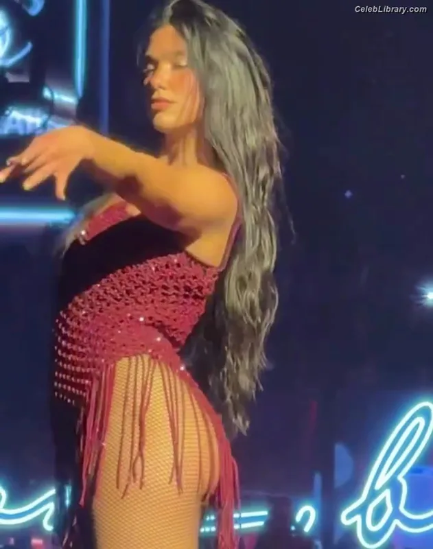 Dua Lipa photo 12 of 7804