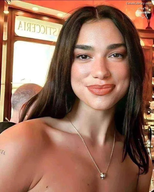 Dua Lipa photo 15 of 7804