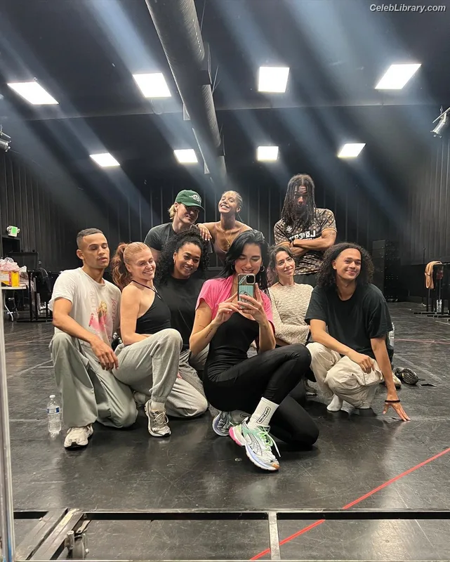 Dua Lipa photo 20 of 7804