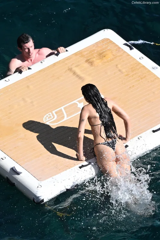 Dua Lipa photo 4 of 7804
