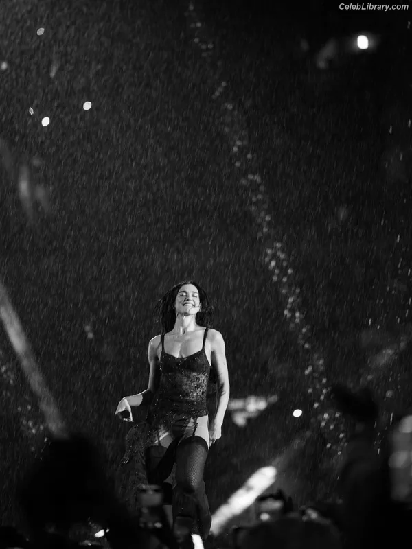 Dua Lipa photo 6 of 7804